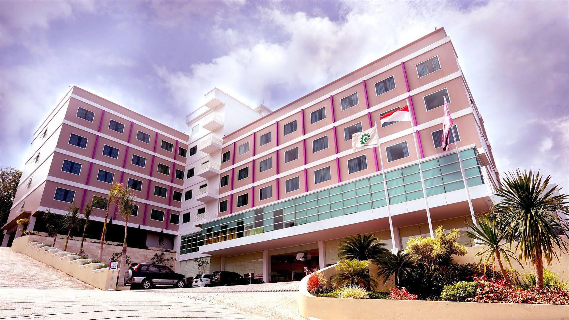D'Primahotel Balikpapan Extérieur photo